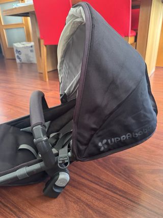 Cochecito UPPAbaby Vista - moisés y 2 asientos