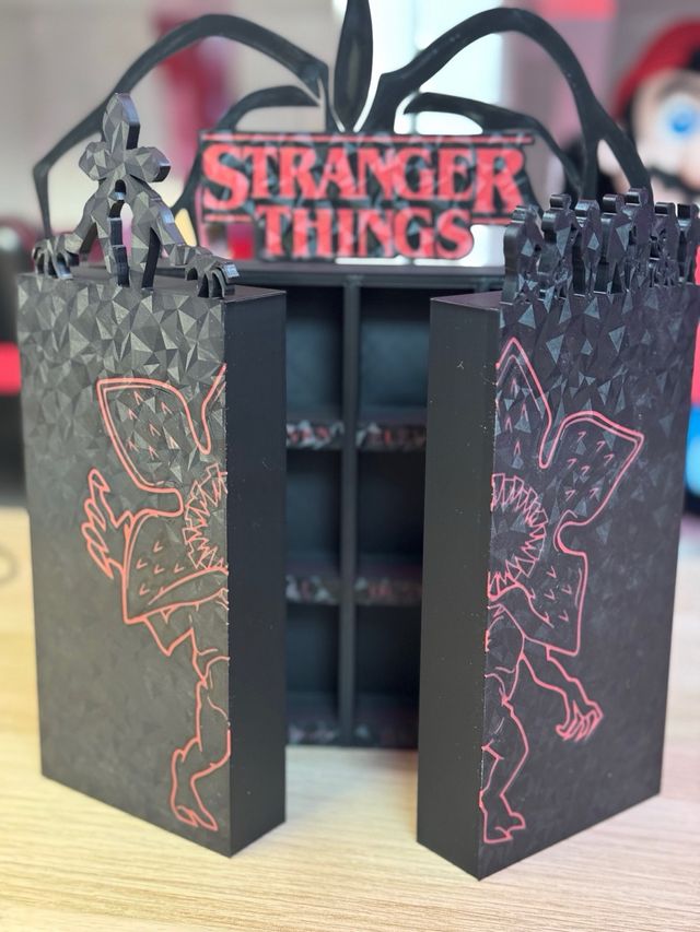 PACK WILL Figura + EXPOSITOR Stranger Things