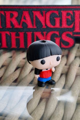 PACK WILL Figura + EXPOSITOR Stranger Things