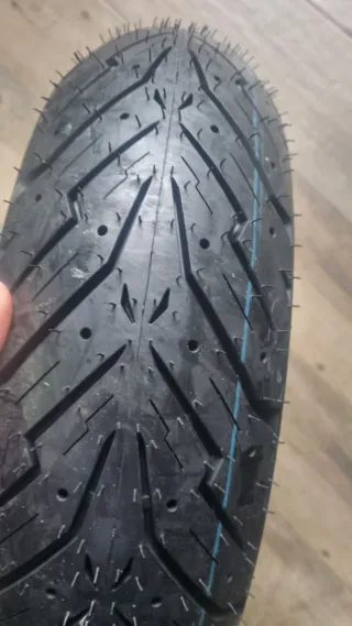 Pirelli Angel Scooter 140/70 -14