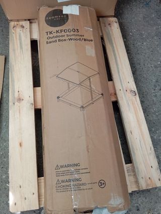 Arenero infantil con sombrilla