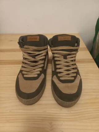 Zapatillas Ulanka altas beige y verde oliva