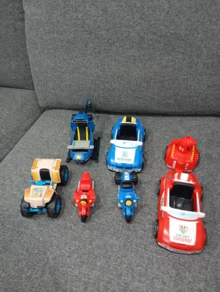 Lote de 6 coches y motos de juguete