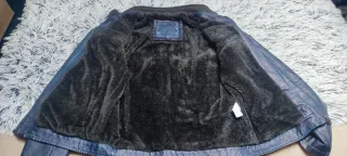 Cazadora azul efecto piel