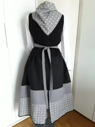 TRAJE NESKA-BASERRITARRA "145 EUROS "