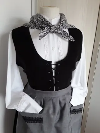 TRAJE NESKA-BASERRITARRA "145 EUROS "