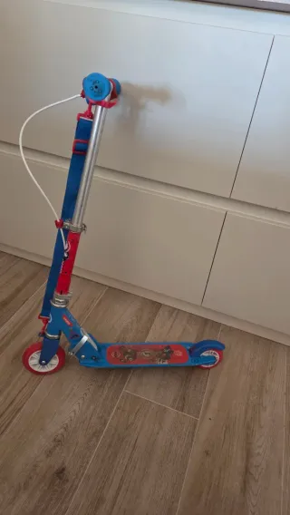 Patinete infantil niño/niña en muy buen estado