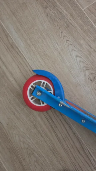 Patinete infantil niño/niña en muy buen estado