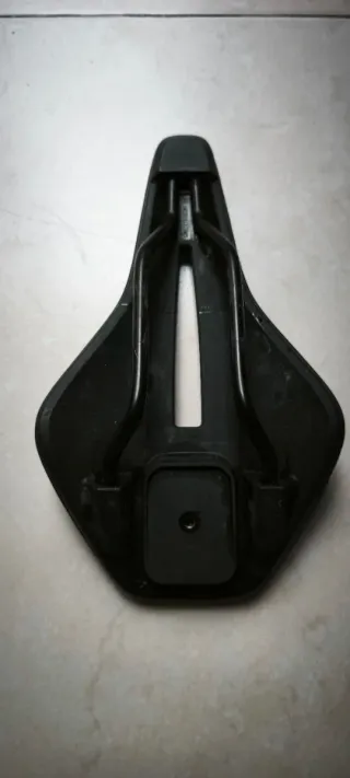 Sillín MTB Negro 145/250mm