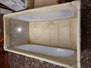 Cuna de viaje con colchoneta