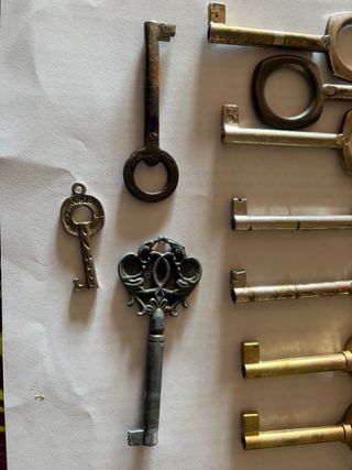 Set di chiavi antiche