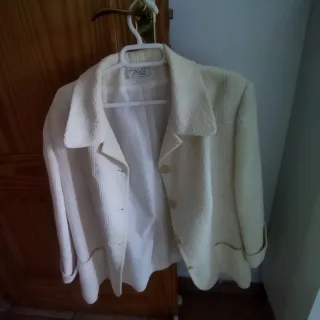 Chaqueta de invierno beige mujer