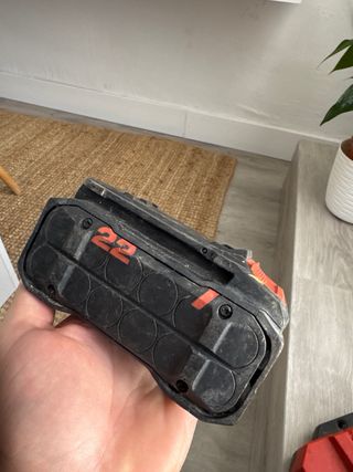 Radial Hilti AG 4S-22 LA BATERIA NO FUNCIONA