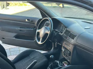 Volkswagen Golf 2002