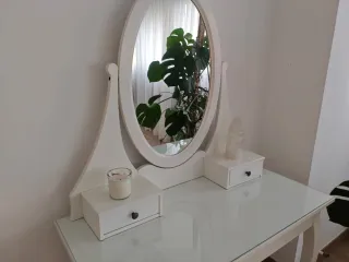 Tocador Ikea Hemnes con banco