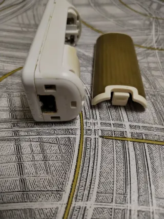 Mando no original de Nintendo Wii para piezas