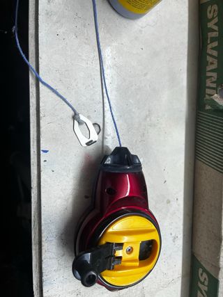 Tiralíneas y tiza azul