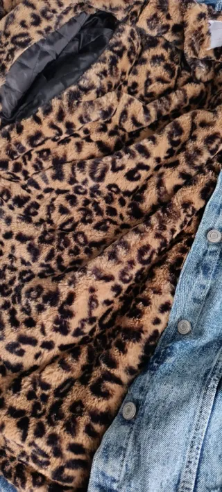 Cazadora vaquera invierno larga forro animal print