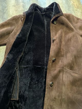 Abrigo de piel marrón
