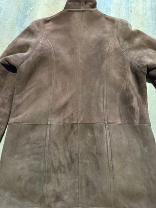 Abrigo de piel marrón
