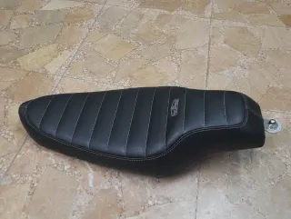 Asiento Biltwell para Harley Sportster 86-03.