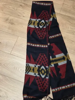 Bufanda con estampado étnico