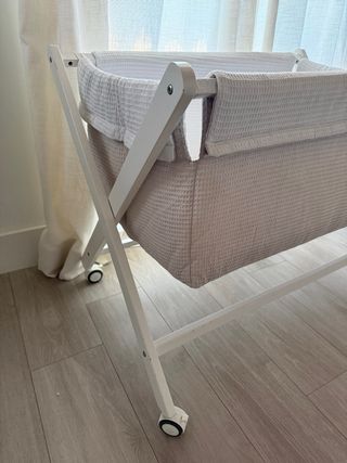 Cuna plegable madera con ruedas