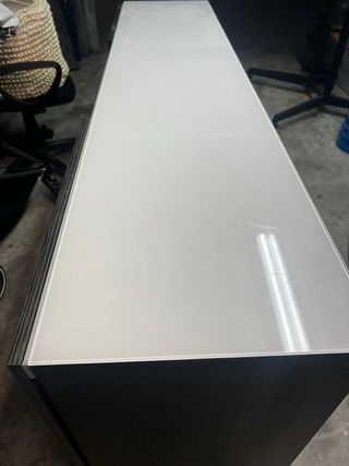 Mueble de salón madera y cristal