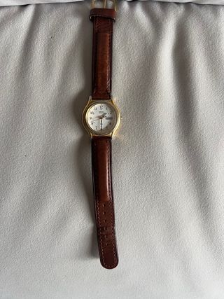 Seiko Quartz clásico con día y fecha –para revisar