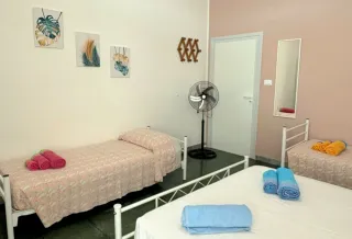 Soluzione a due passi dalla SPIAGGIA di sabbia