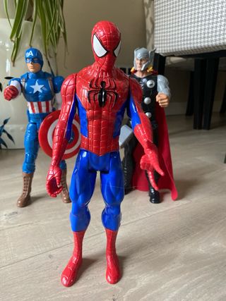 Muñecos Superhéroes Marvel
