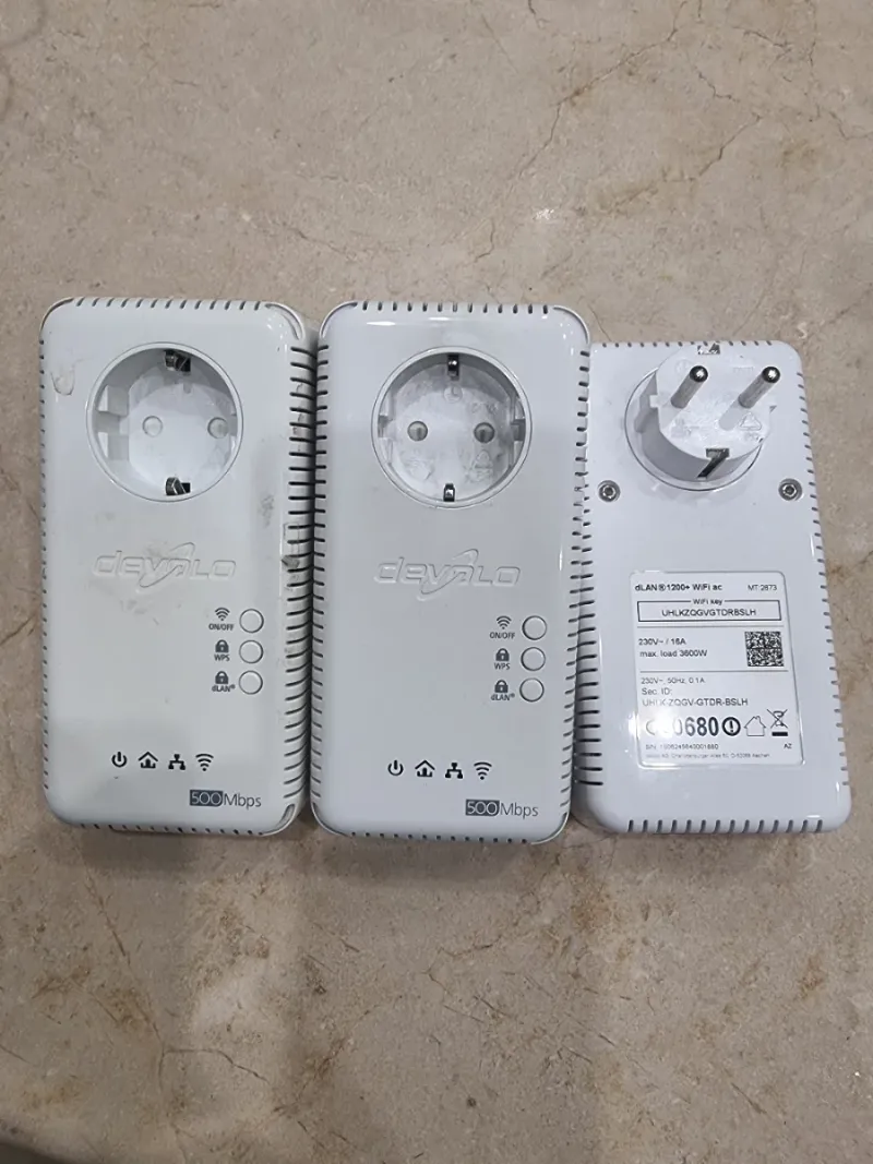 2 x Devolo dLAN 500 AV Wireless + 1 afbeelding 2