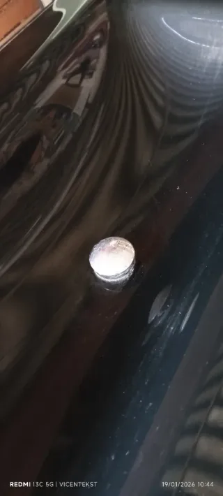 Mueble de baño negro y blanco