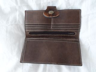 Cartera de piel de vaca con cierre