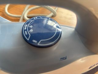 Plancha Taurus con caja e instrucciones