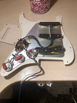 Pickguard completo per Fender Stratocaster Vintage