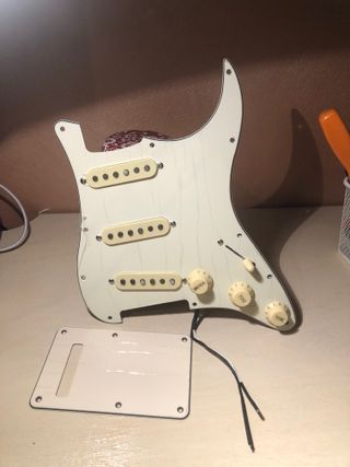 Pickguard completo per Fender Stratocaster Vintage