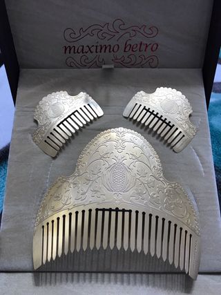 Juego de peinetas Maximo Betro nuevas oro mate