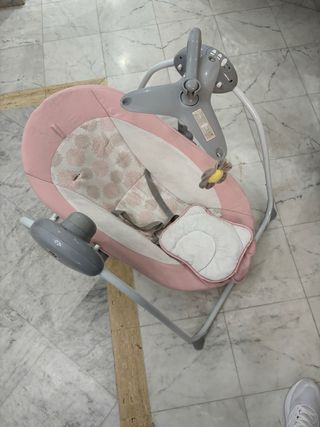 Balancín eléctrico para bebé rosa