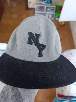 Gorra NY gris y negra