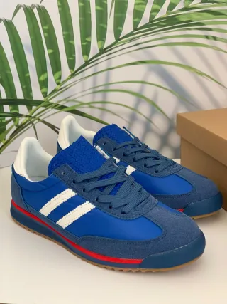 Zapatillas deportivas. Número 39