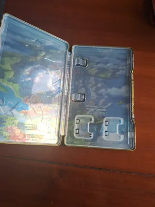Caja Metálica Pokémon Espada y Escudo