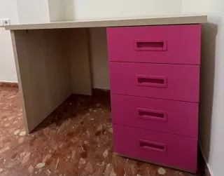 Escritorio con armario y litera