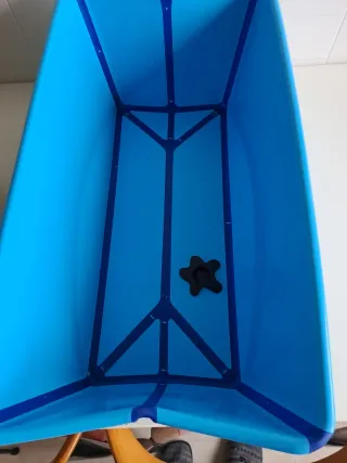 Bañera Stokke con reductor para bebé