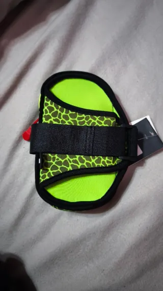 Brazalete deportivo Adidas original