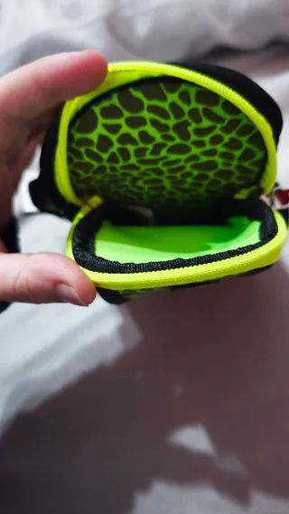 Brazalete deportivo Adidas original