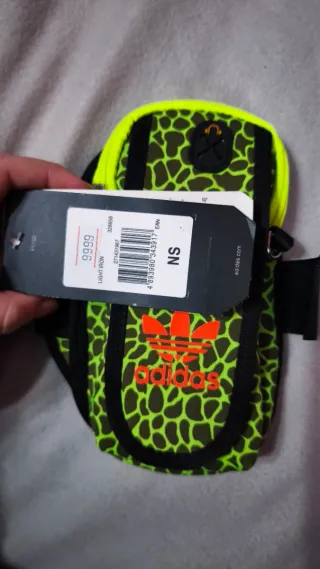 Brazalete deportivo Adidas original