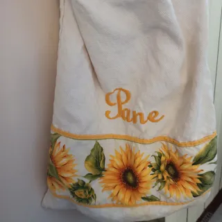 Portapane in stoffa con girasoli