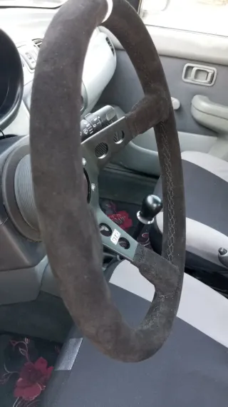 Volante desplazado alcántara