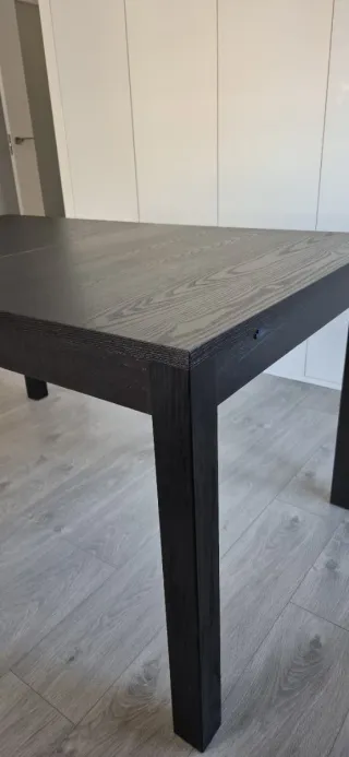Mesa comedor extensible negra-wengué